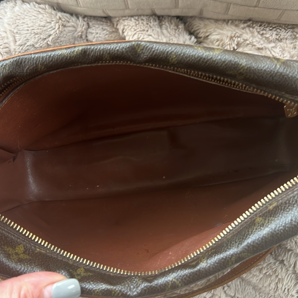 Louis Vuitton Trocadero 30 Crossbody bag - Picture 13 of 14